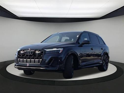 2025 Audi Q7 55 Premium Plus