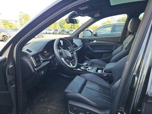 2022 Audi Q5 45 S line Premium