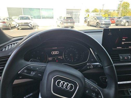 2022 Audi Q5 45 S line Premium