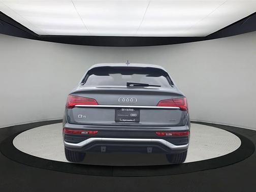 2022 Audi Q5 45 S line Premium