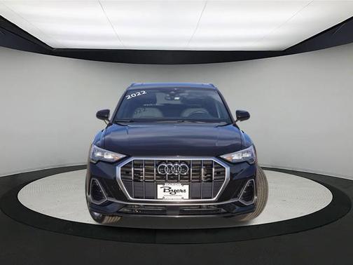 2022 Audi Q3 45 S line Premium