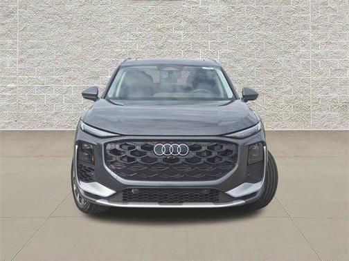Daytona Gray Pearl Effect 2026 Audi Q3 TFSI quattro S tronic