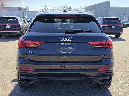 2025 Audi Q3 Premium 45 TFSI S line quattro Tiptronic