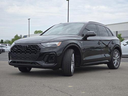 Mythos Black Metallic 2023 Audi Q5 55 S line Premium Plus