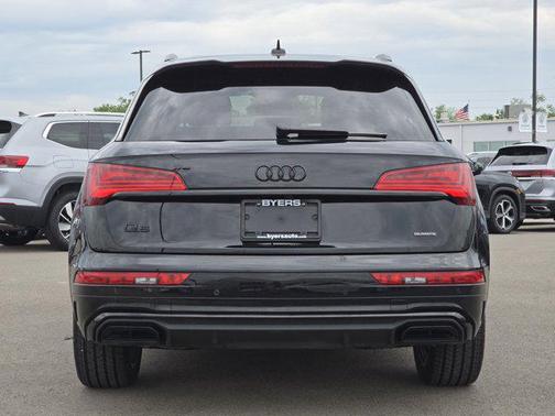 Mythos Black Metallic 2023 Audi Q5 55 S line Premium Plus