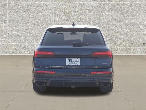 Waitomo Blue Metallic 2026 Audi Q7 55 Premium Plus