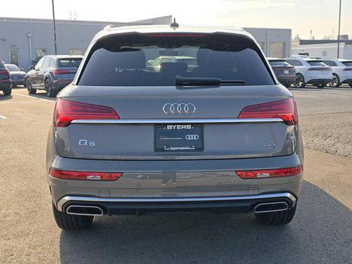 2023 Audi Q5 45 S line Premium