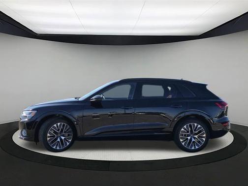2024 Audi Q8 e-tron Prestige