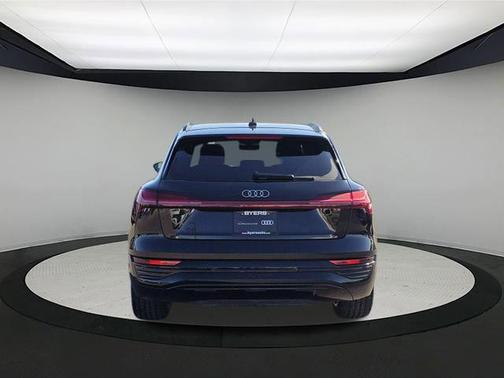 2024 Audi Q8 e-tron Prestige