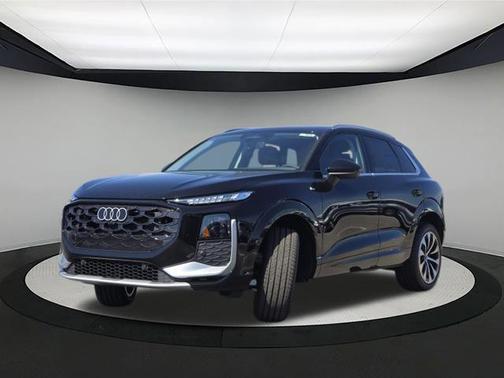 Mythos Black Metallic 2026 Audi Q3 S line