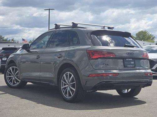 Chronos Gray Metallic 2023 Audi Q5 55 S line Premium Plus