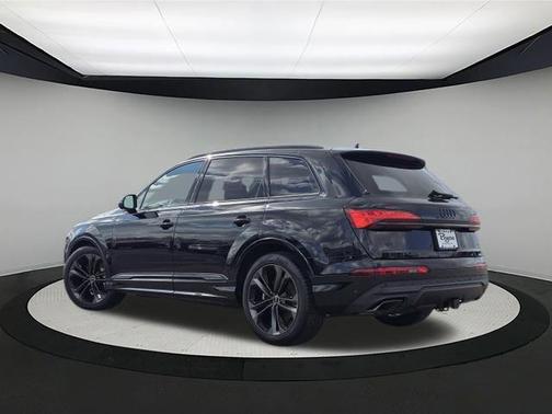 2026 Audi Q7 55 Premium Plus