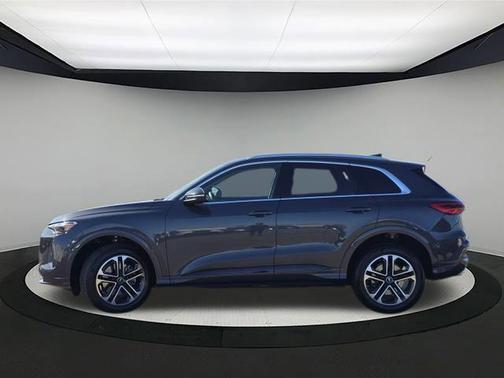 2025 Audi Q5 Premium TFSI quattro S tronic