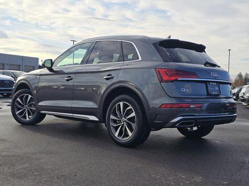 2022 Audi Q5 45 S line Premium Plus