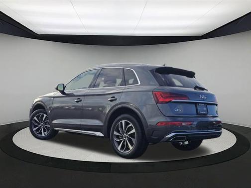 2022 Audi Q5 45 S line Premium Plus