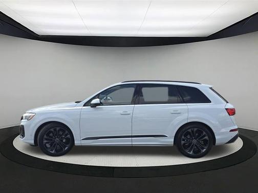 2025 Audi Q7 55 Prestige