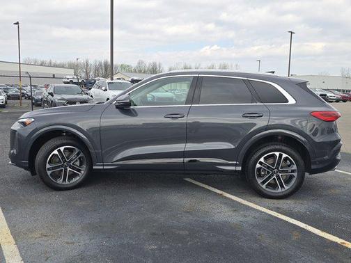 Tambora Gray Metallic 2025 Audi Q5 Premium TFSI quattro S tronic