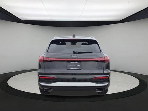 2025 Audi Q5 Premium TFSI quattro S tronic