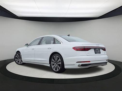 2022 Audi A8 L 55 TFSI quattro Tiptronic