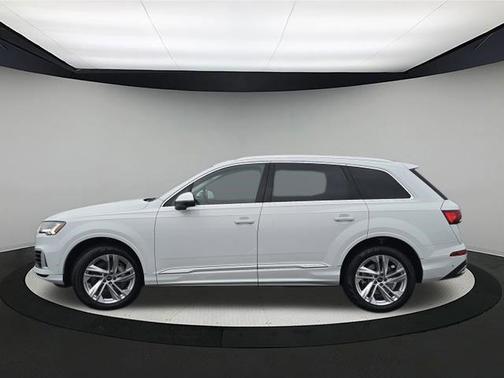 2023 Audi Q7 55 Premium Plus