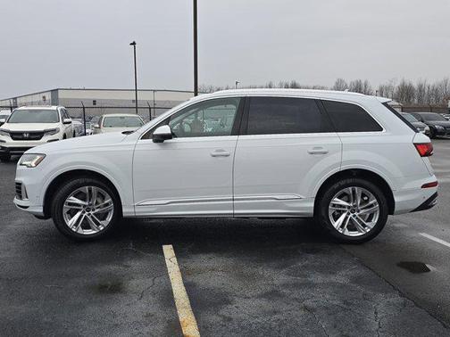 2023 Audi Q7 55 Premium Plus