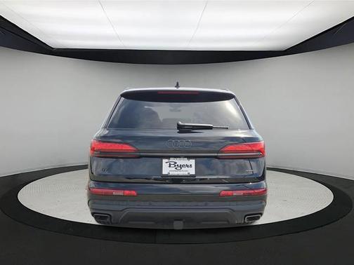 Mythos Black Metallic 2026 Audi Q7 55 Premium Plus