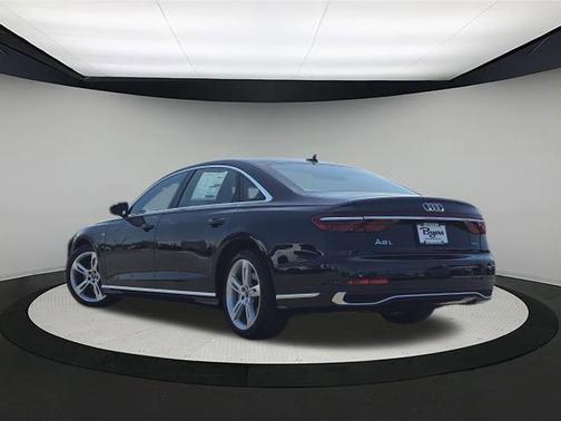 2025 Audi A8 L 55 TFSI quattro Tiptronic