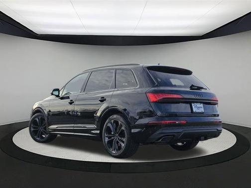 2026 Audi Q7 55 Premium Plus