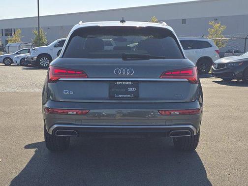 2023 Audi Q5 45 S line Premium