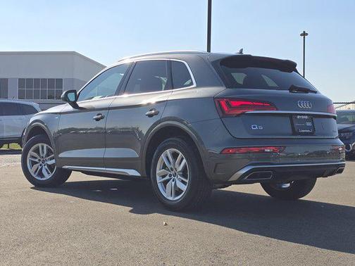 2023 Audi Q5 45 S line Premium