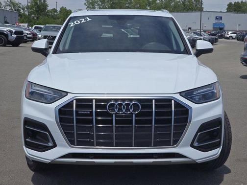 Glacier White Metallic 2021 Audi Q5 45 Premium Plus