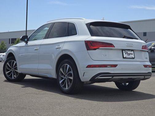 Glacier White Metallic 2021 Audi Q5 45 Premium Plus