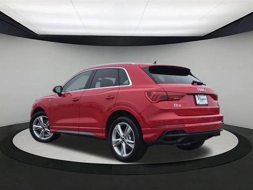 2023 Audi Q3 45 S line Premium Plus