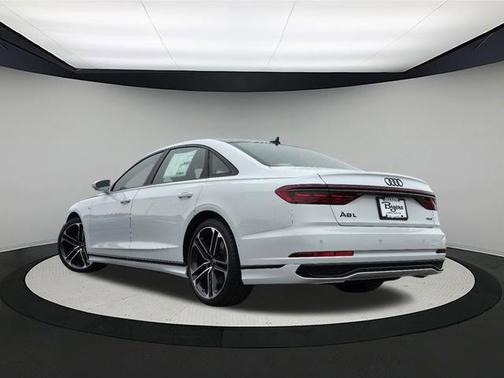 2025 Audi A8 L 55 TFSI quattro Tiptronic