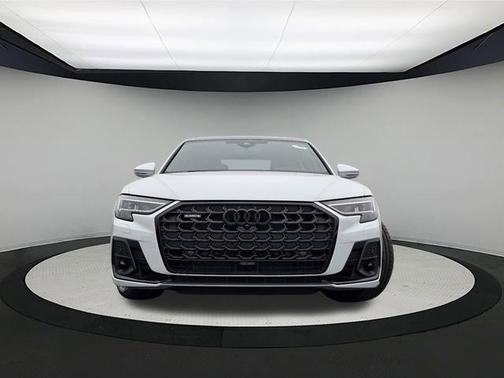 2025 Audi A8 L 55 TFSI quattro Tiptronic