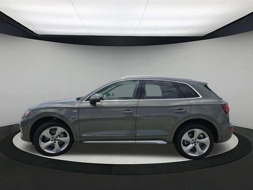 2024 Audi Q5 45 S line Premium Plus