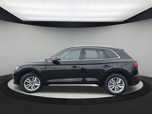 2022 Audi Q5 45 S line Premium