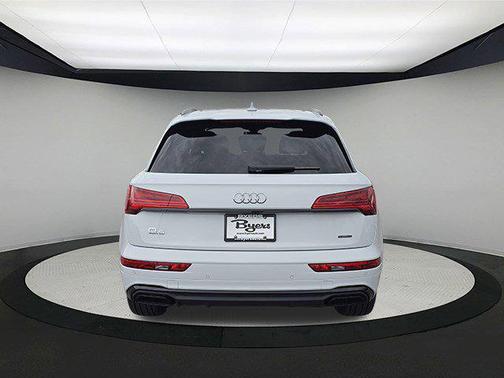 2025 Audi Q5 45 S line Premium