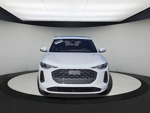 2025 Audi Q5 Premium TFSI quattro S tronic