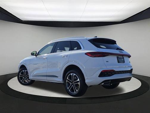 2025 Audi Q5 Premium TFSI quattro S tronic