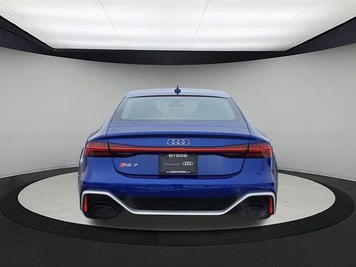 2023 Audi RS 7 4.0T