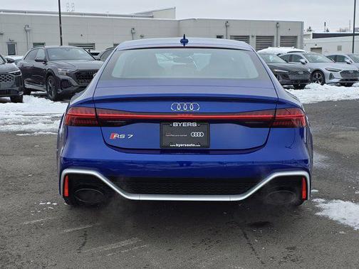 2023 Audi RS 7 4.0T