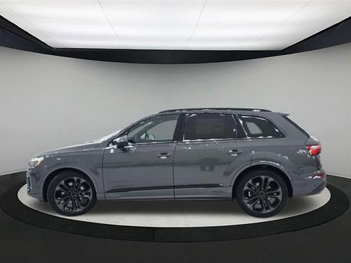 2026 Audi Q7 55 Premium Plus