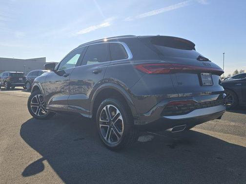 2025 Audi Q5 Premium TFSI quattro S tronic