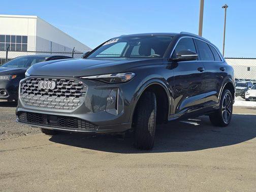 2025 Audi Q5 Premium TFSI quattro S tronic