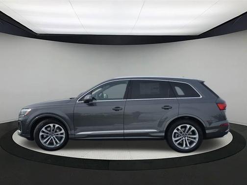 2026 Audi Q7 55 Premium Plus