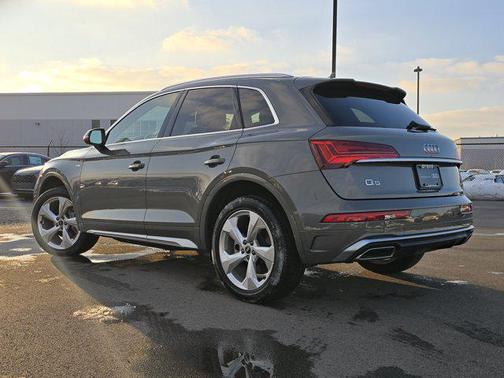 2023 Audi Q5 45 S line Premium Plus