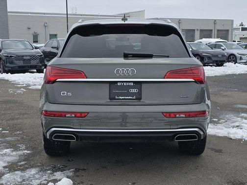 2024 Audi Q5 45 S line Premium Plus