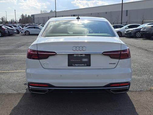 2023 Audi A4 45 S line Premium Plus