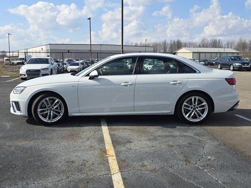 2023 Audi A4 45 S line Premium Plus